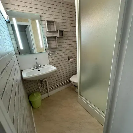 Apartment Agreable A De 10 M² Avec Wifi